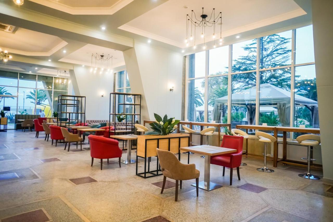 Amza Park Hotel Gagry Zewnętrze zdjęcie