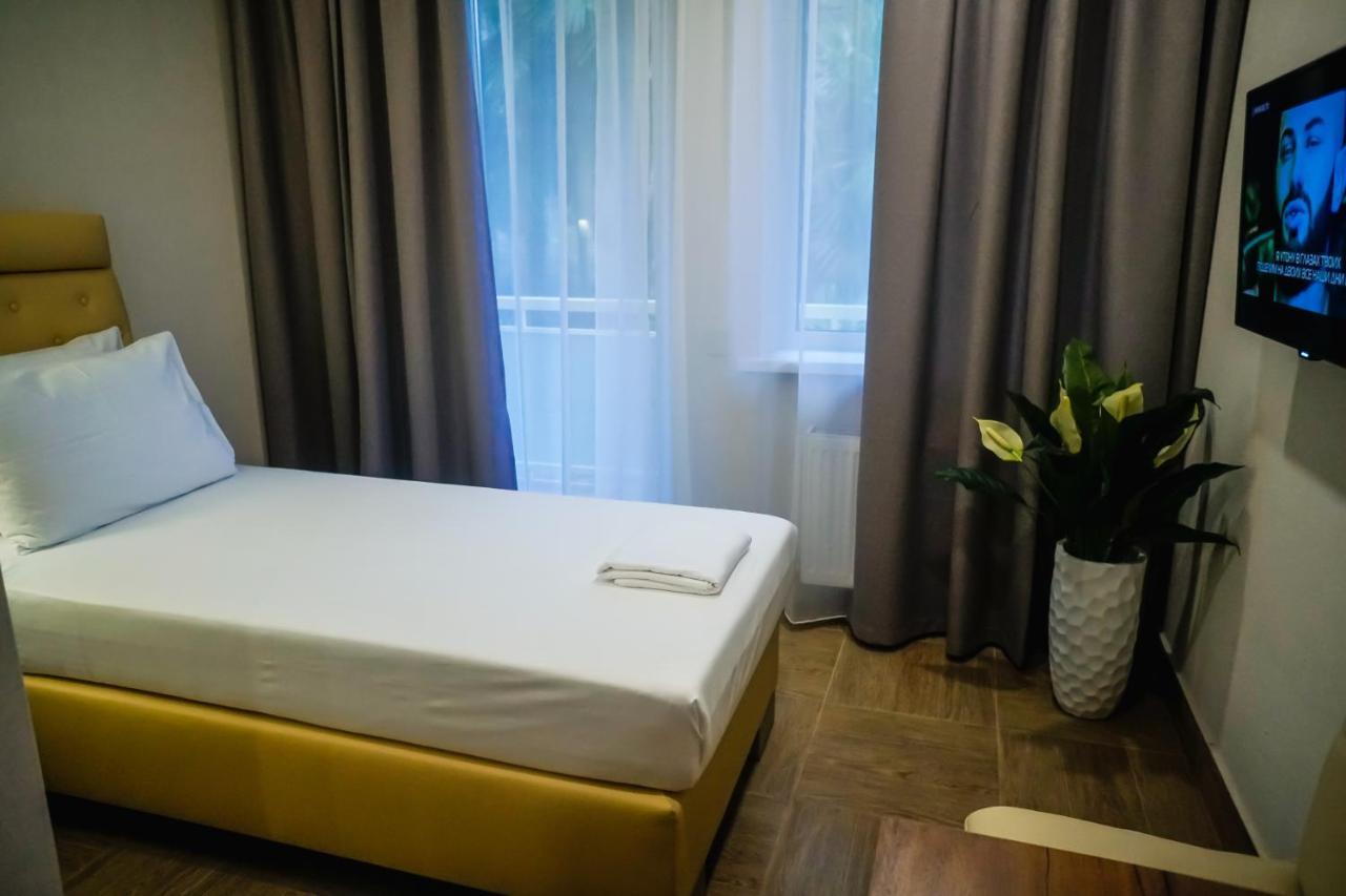 Amza Park Hotel Gagry Zewnętrze zdjęcie