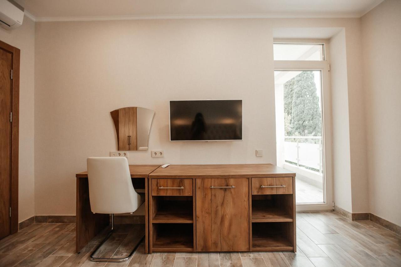 Amza Park Hotel Gagry Zewnętrze zdjęcie
