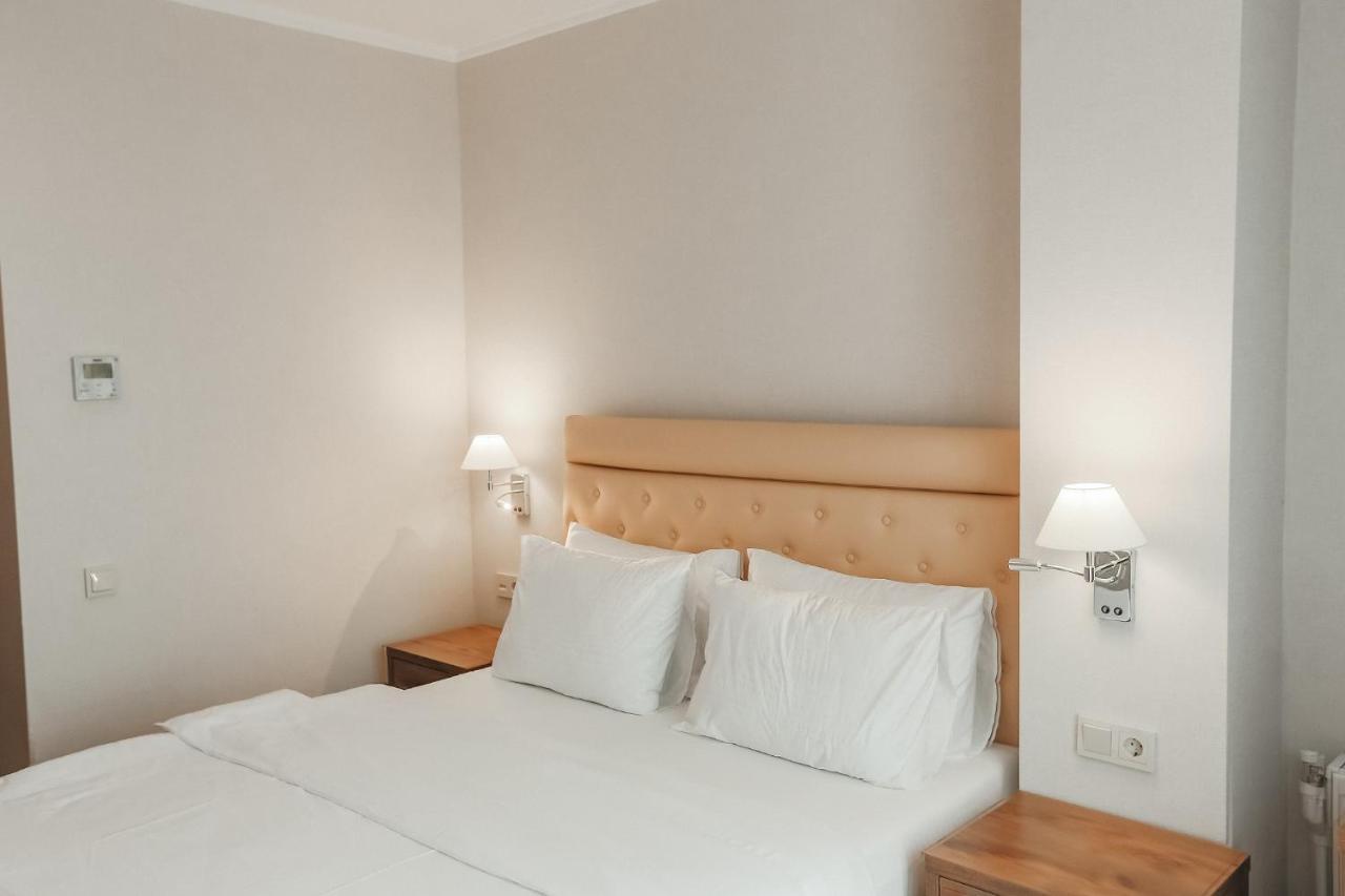 Amza Park Hotel Gagry Zewnętrze zdjęcie