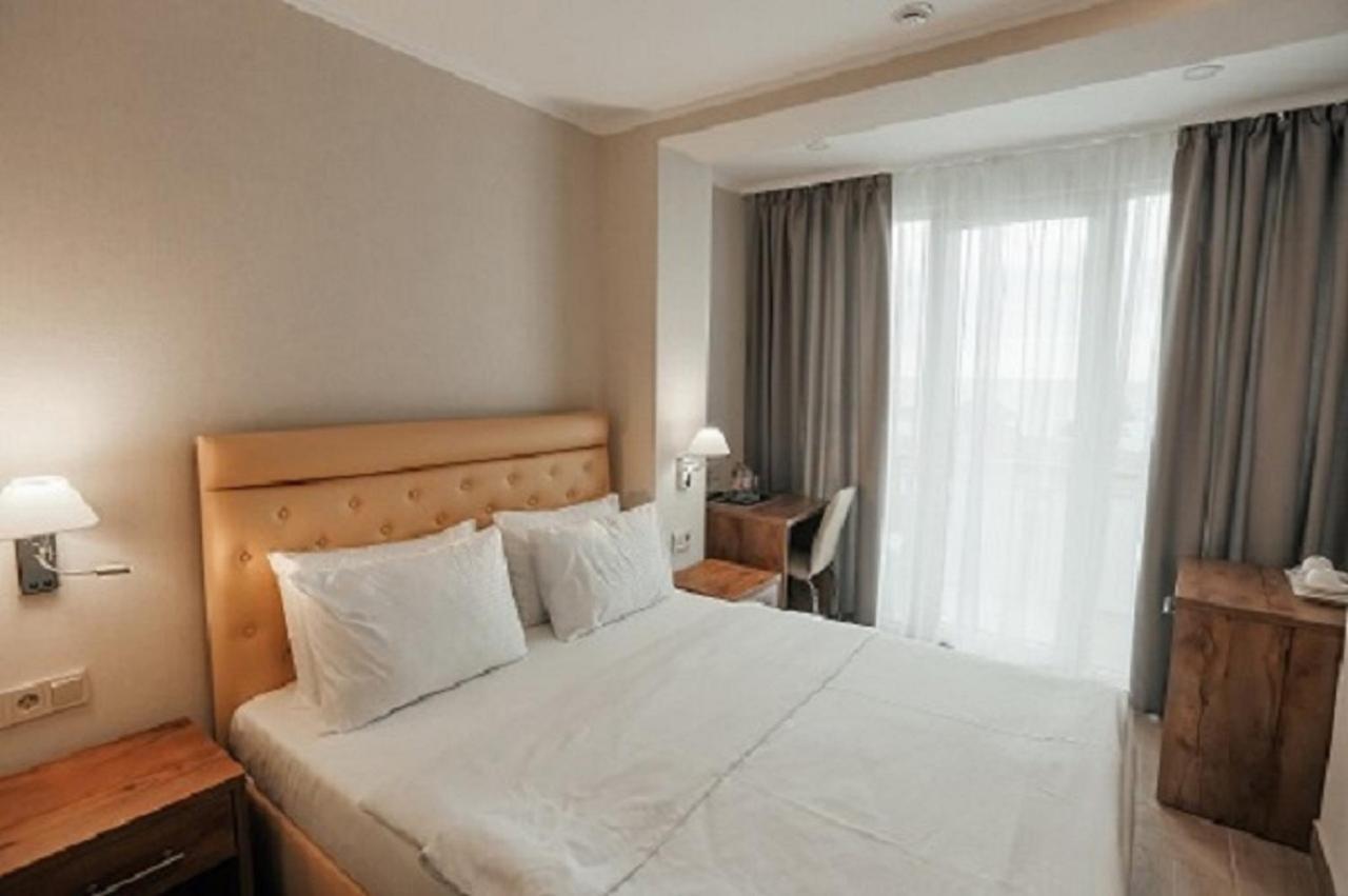 Amza Park Hotel Gagry Zewnętrze zdjęcie