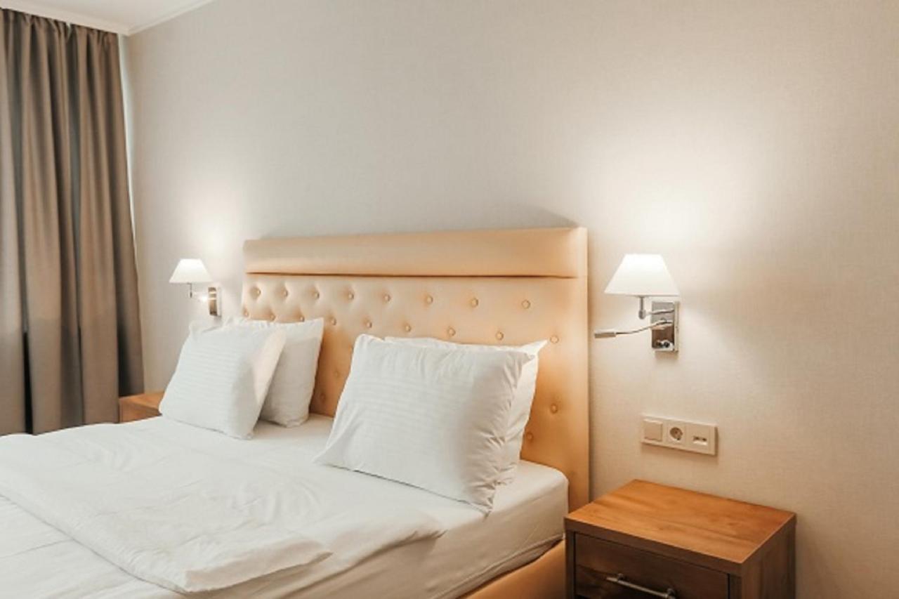 Amza Park Hotel Gagry Zewnętrze zdjęcie