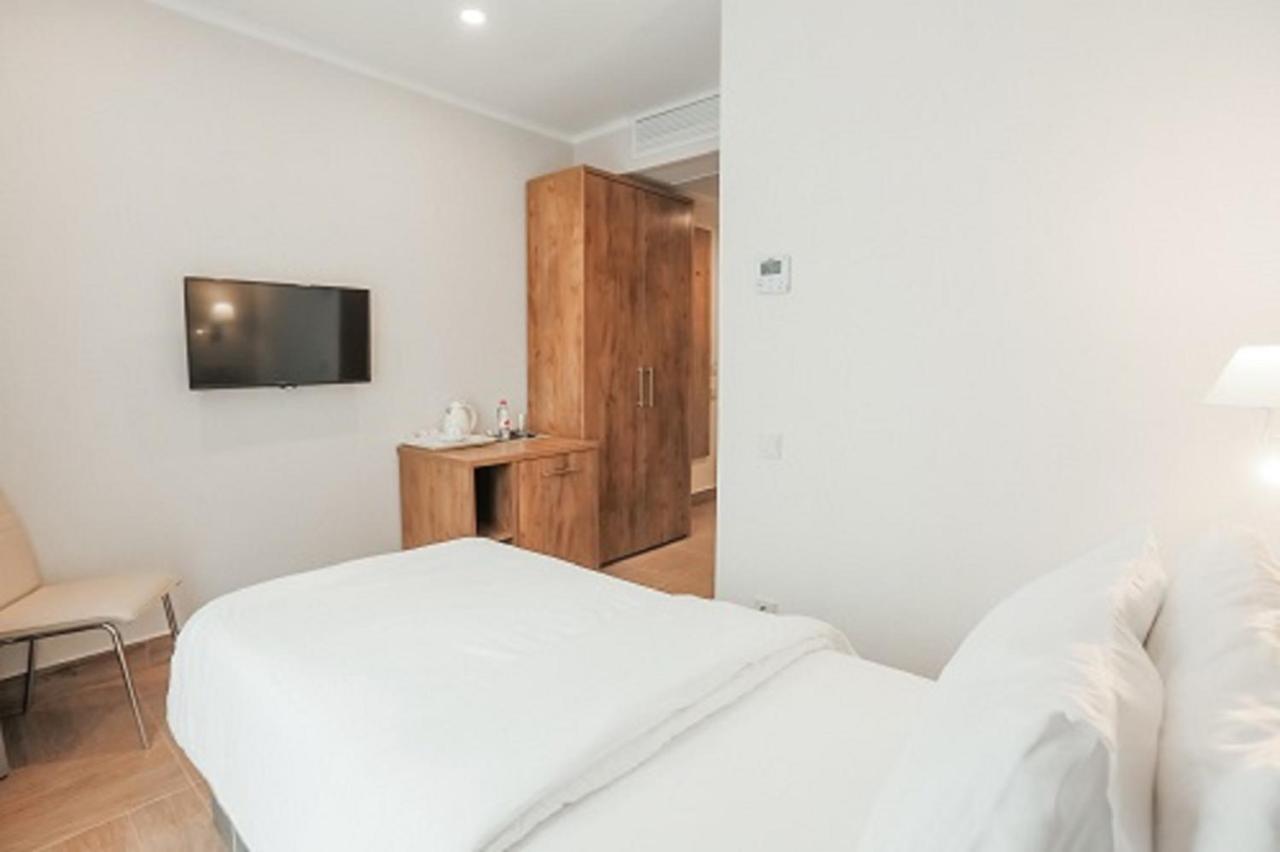 Amza Park Hotel Gagry Zewnętrze zdjęcie