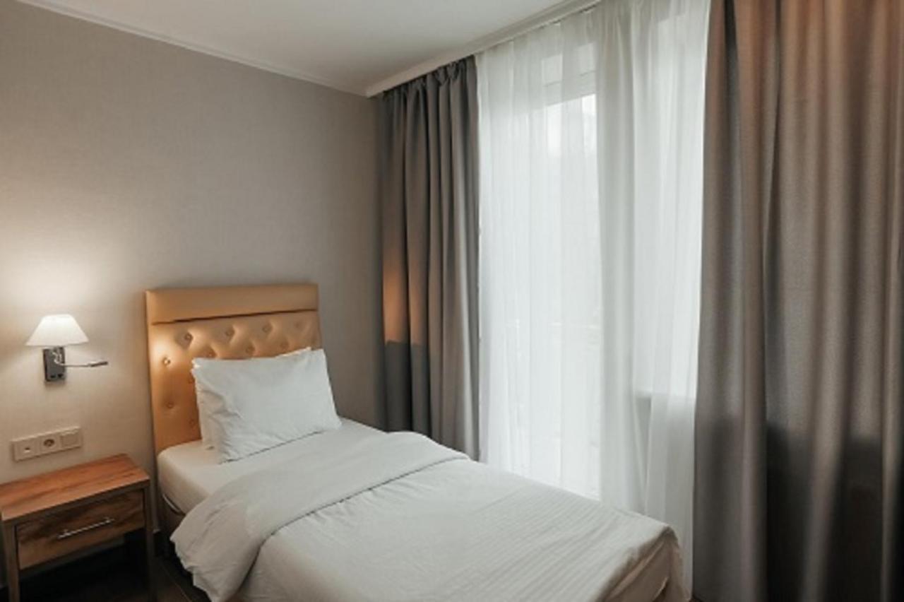 Amza Park Hotel Gagry Zewnętrze zdjęcie