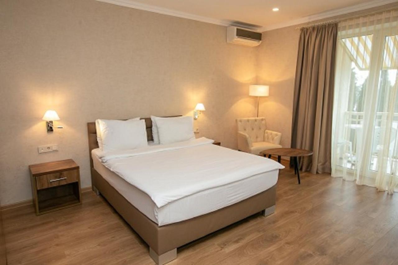 Amza Park Hotel Gagry Zewnętrze zdjęcie