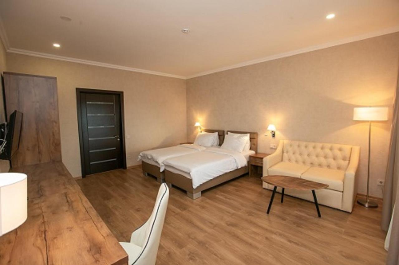 Amza Park Hotel Gagry Zewnętrze zdjęcie